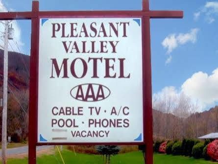 Pleasant Valley Motel West Stockbridge Exterior foto